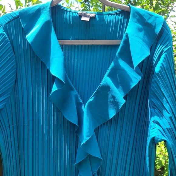 Teal Button Down Blouse - Picture 5 of 11